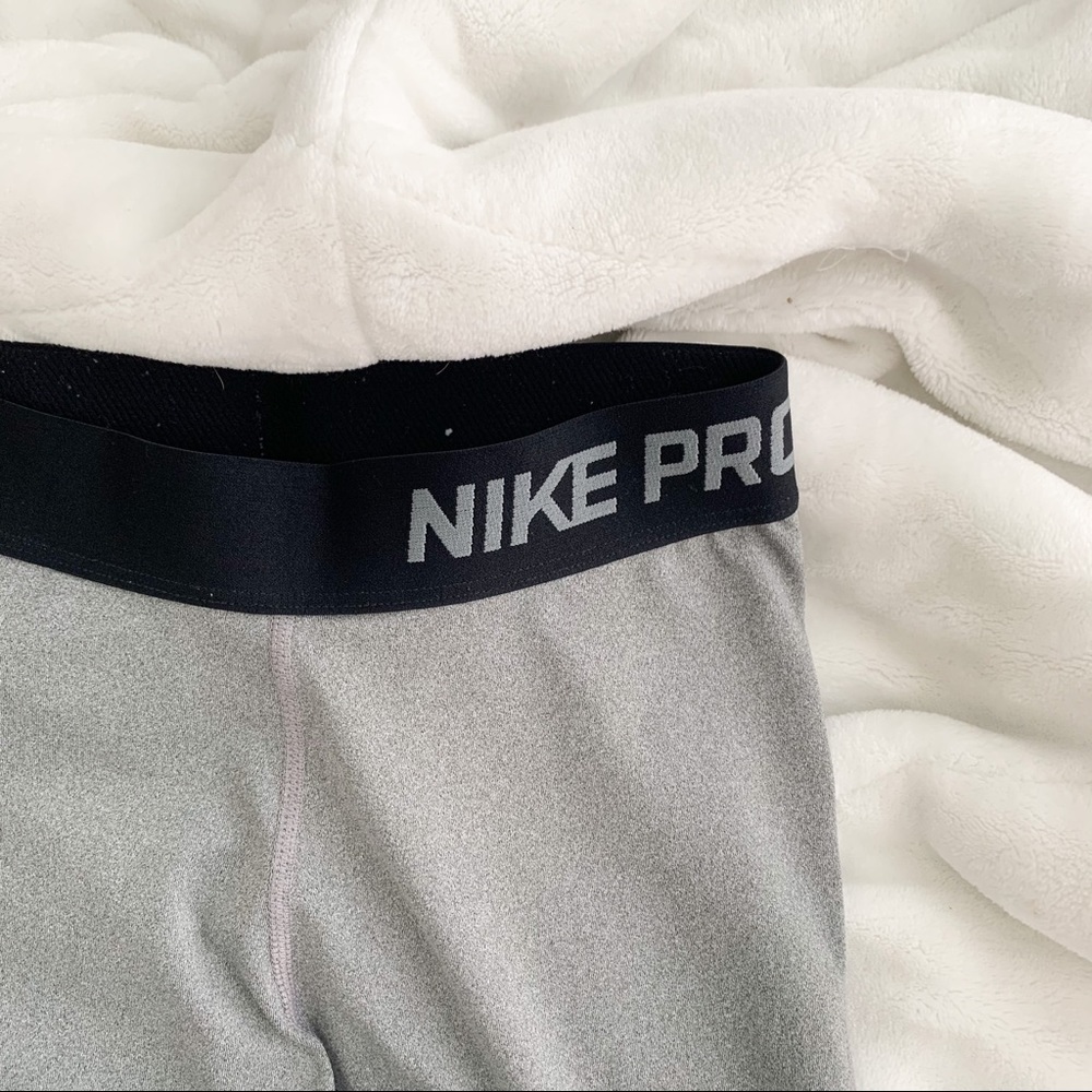 nike | bundle (2) of capri leggings
